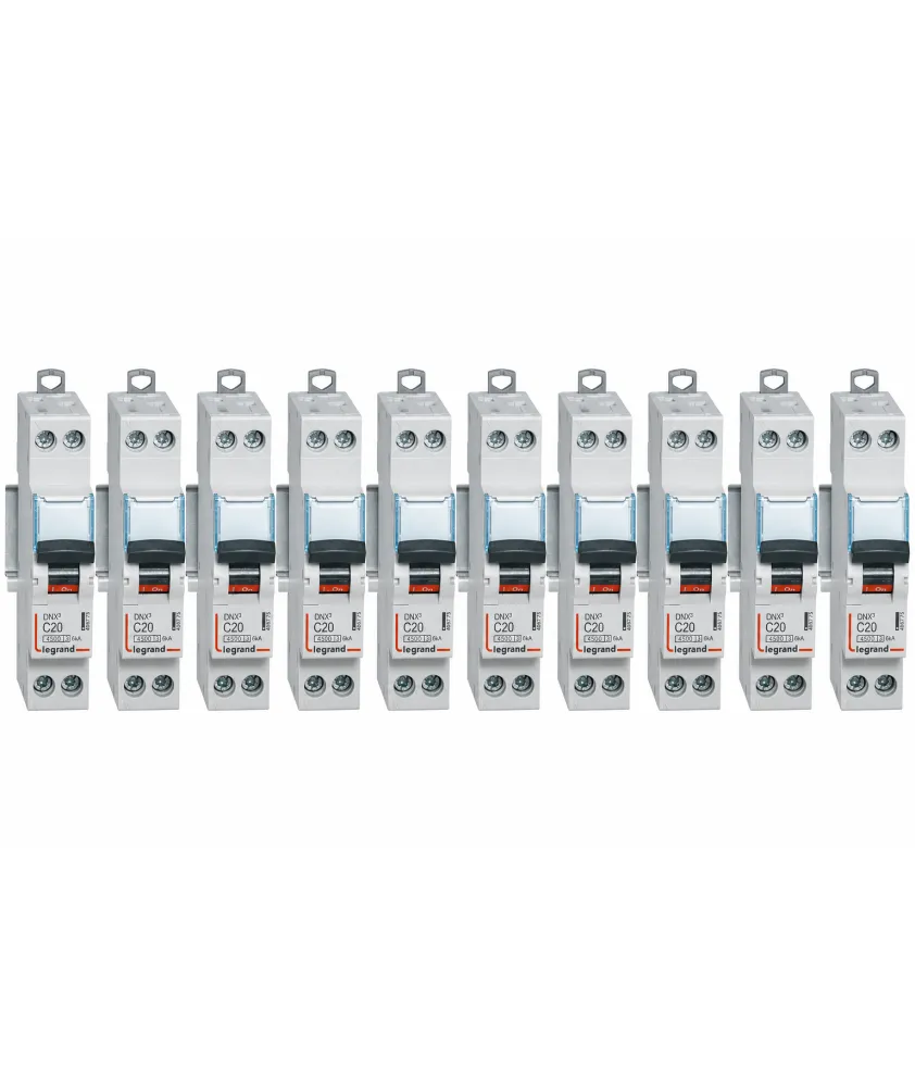 Lot de 10 Disjoncteurs DNX 20A - Uni+N -230V- À Vis (406775)